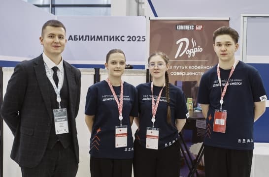 На чемпионате «Профессионалы» в Санкт-Петербурге обсудили траектории развития участников категории «Юниоры»