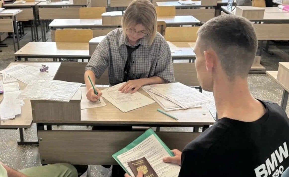 300 абитуриентов подали документы на обучение в новых кластерах «Профессионалитета» в Иркутской области
