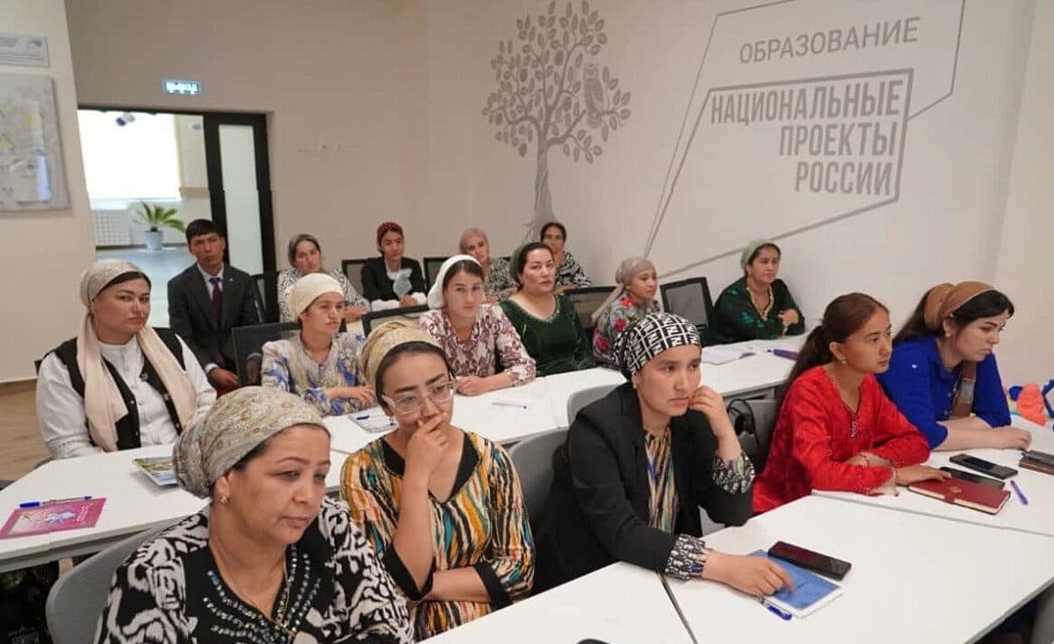 АлтГПУ обучает педагогов Таджикистана современным БАС-технологиям