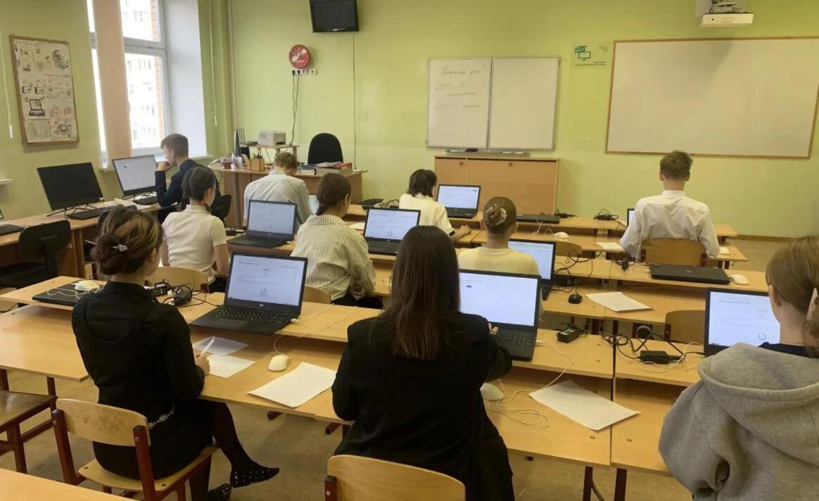 Более 15 тысяч десятиклассников Подмосковья написали диагностическую работу по математике