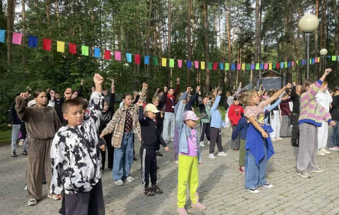 Более 29 тысяч детей организованно отдохнули за лето в Республике Алтай