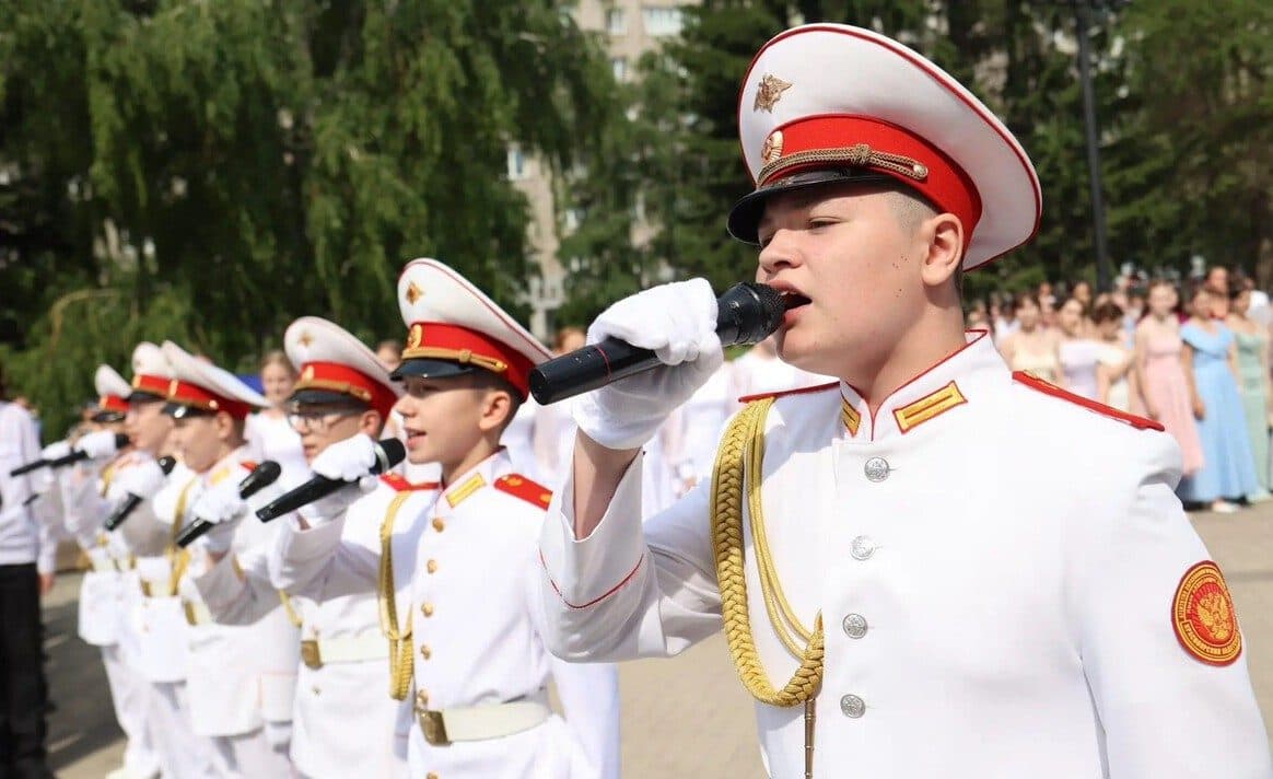 Более 320 ребят стали выпускниками кадетских корпусов и Мариинских гимназий Красноярского края