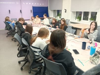 Более 480 вологодских старшеклассников осваивают в школах первую профессию