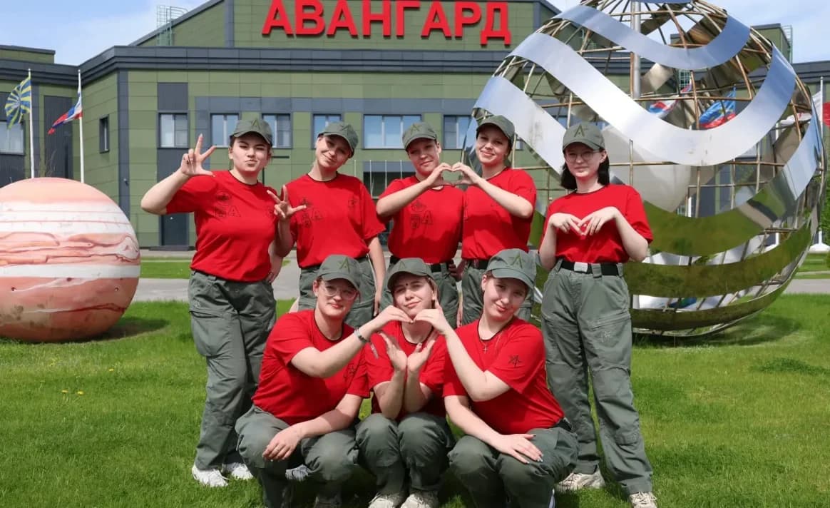 Более 900 студенток Подмосковья примут участие в учебных сборах «Девушки на службе Отечеству»