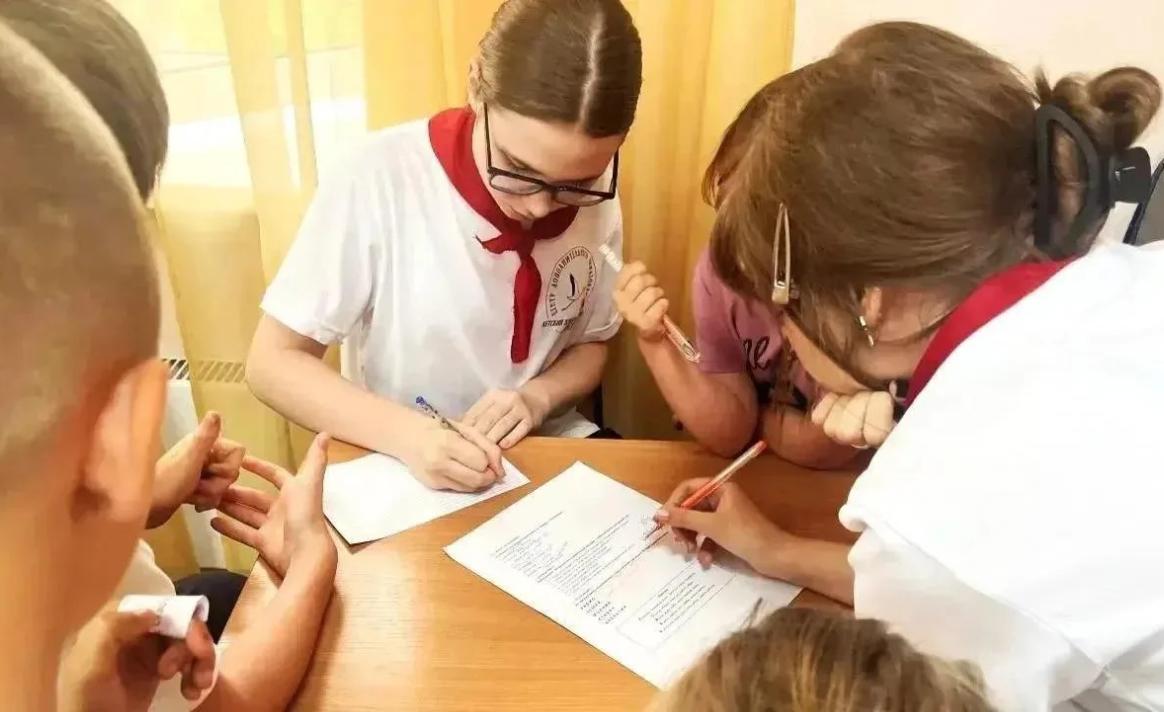 Для 165 тысяч школьников Кузбасса был организован отдых на летних каникулах
