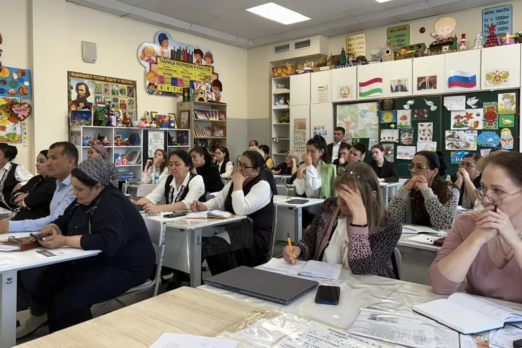Эксперты АлтГПУ провели курсы повышения квалификации для организаторов ГИА российско-таджикских школ