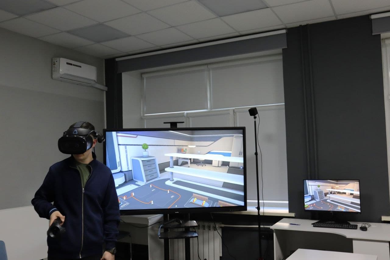 Мастер-класс для учителей физики по применению технологий виртуальной реальности провели в ОмГПУ