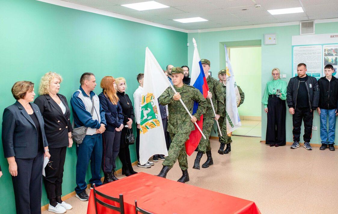Парта Героя открылась в Томском аграрном колледже