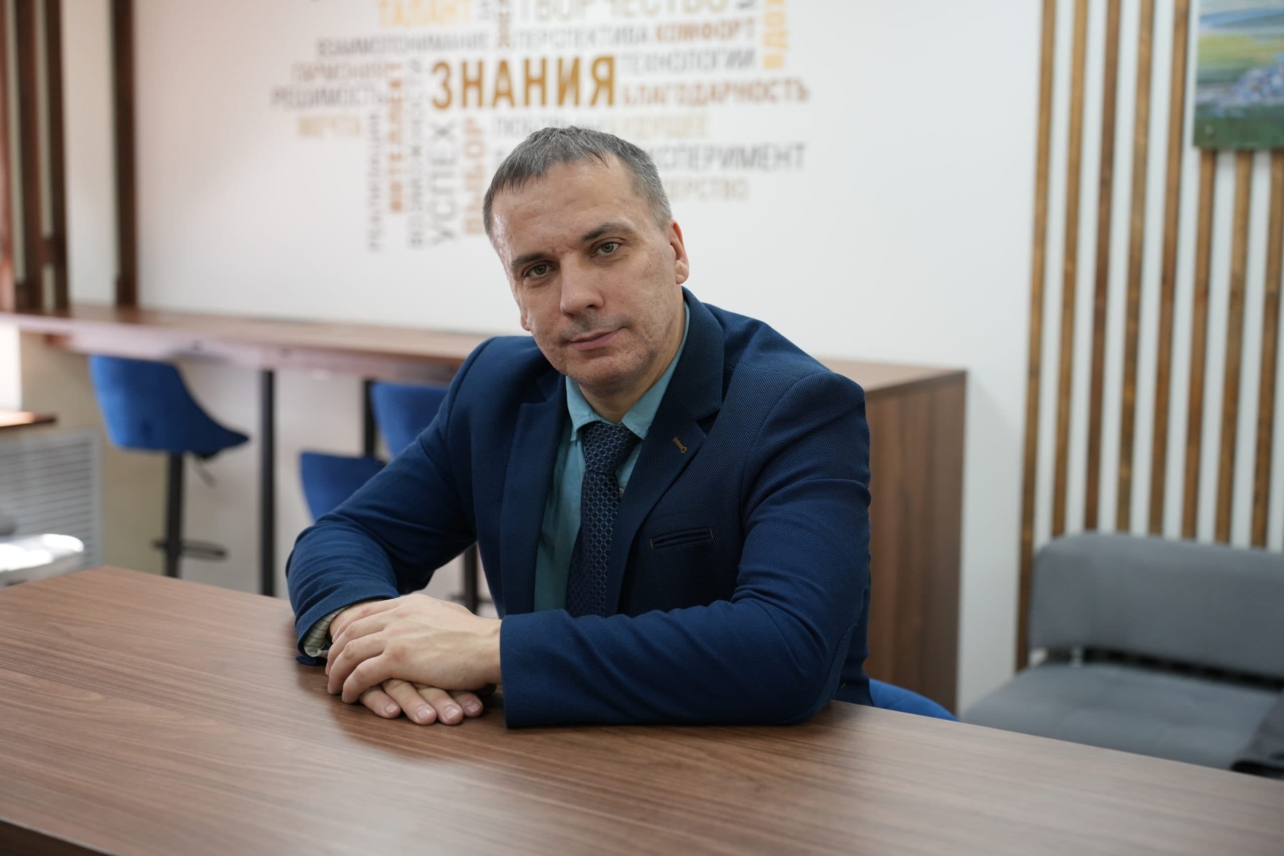 Педагог колледжа из Нового Уренгоя стал победителем регионального этапа конкурса «Мастер года – 2026» в ЯНАО