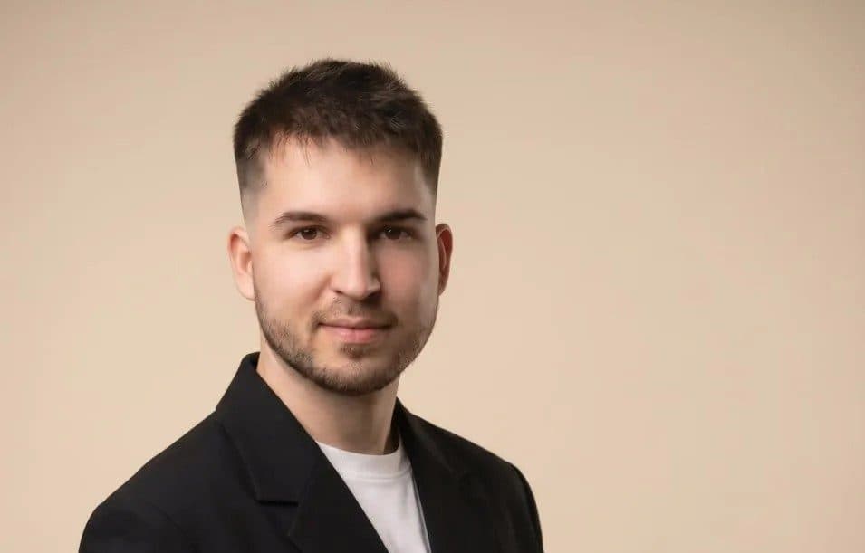 Преподаватель Курганского педагогического колледжа стал победителем регионального этапа конкурса «Мастер года – 2026»