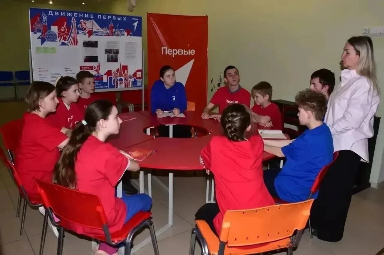 Школьники из ЛНР и Ельца продолжат совместные мероприятия в новом учебном году