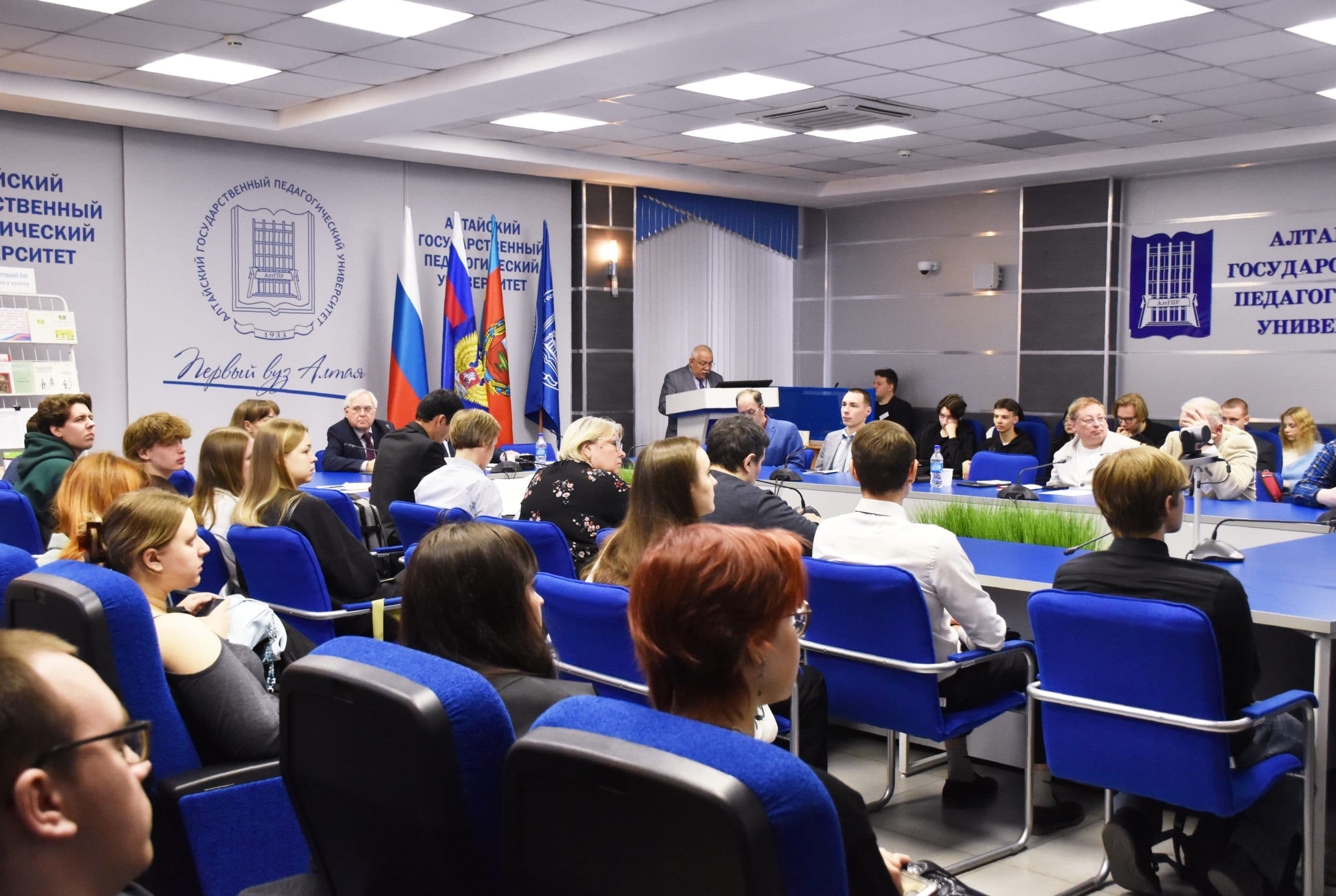 В АлтГПУ востоковеды обсуждают актуальные проблемы изучения Сибири и Центральной Азии