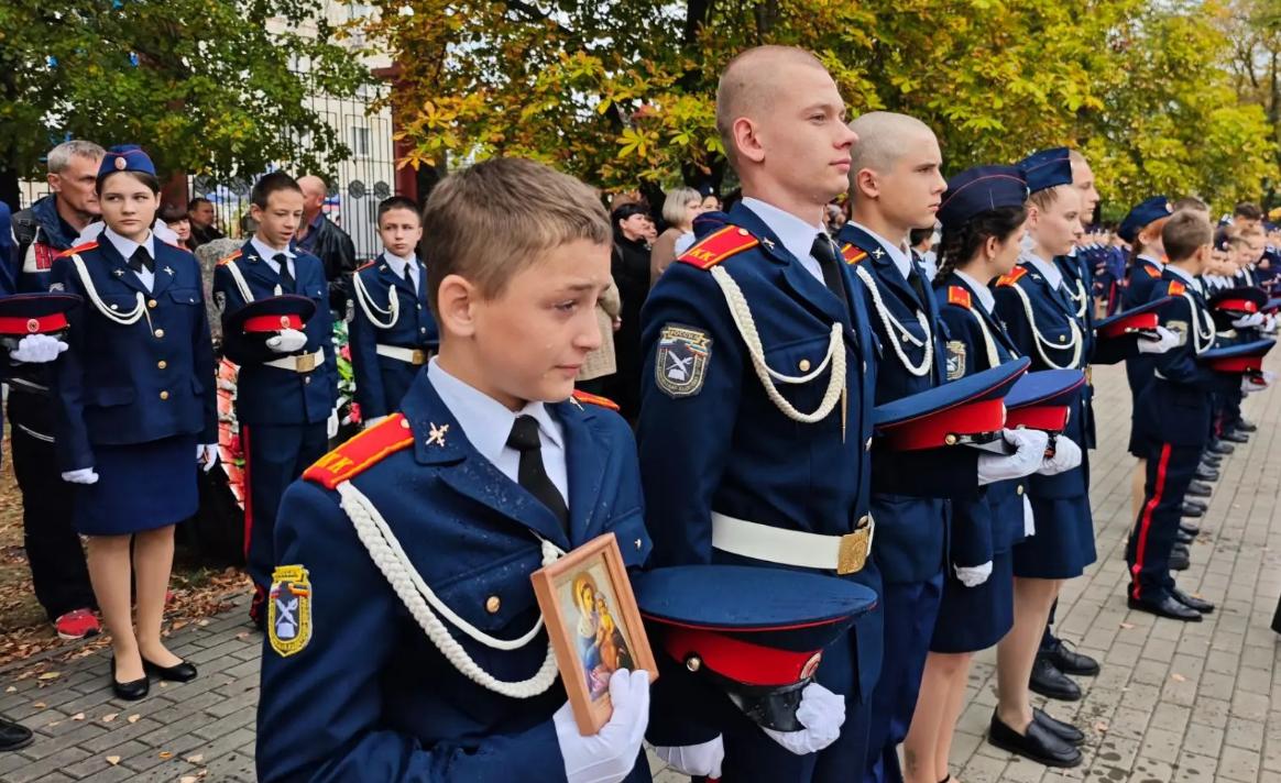 В двух городах Волгоградской области 87 юношей и девушек дали клятву кадета