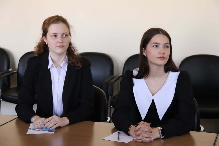 В Хабаровском крае именные губернаторские стипендии получили 144 студента педагогических направлений вузов