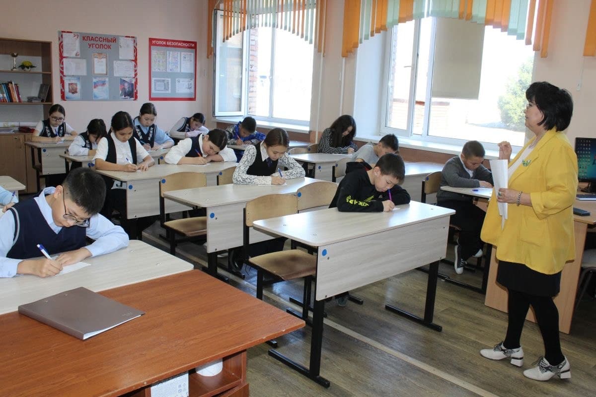 В Хакасии проведут конкурс среди пятиклассников на знание родного языка