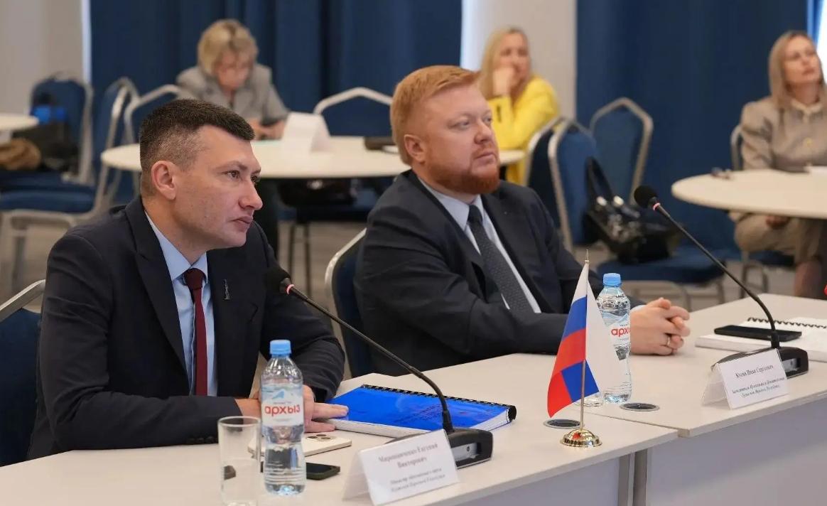 В ЛНР представили первые проекты «Бережливой школы»