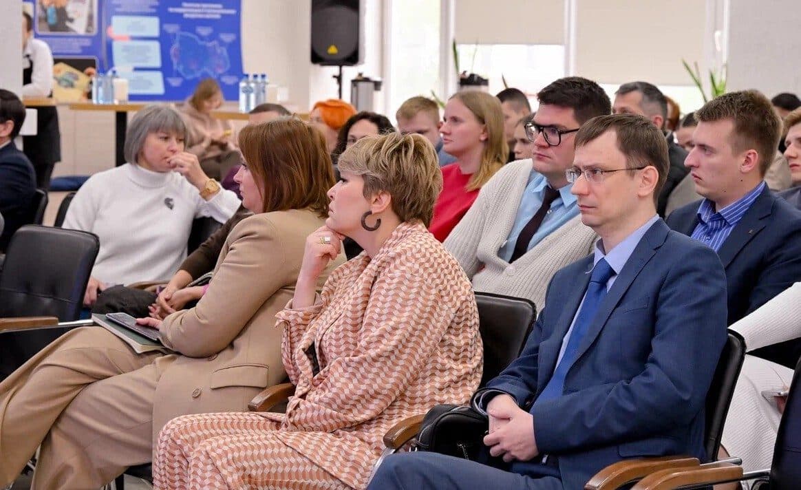 В Новосибирской области более 36 тыс. школьников и их родителей приняли участие в исследовании по цифровой безопасности