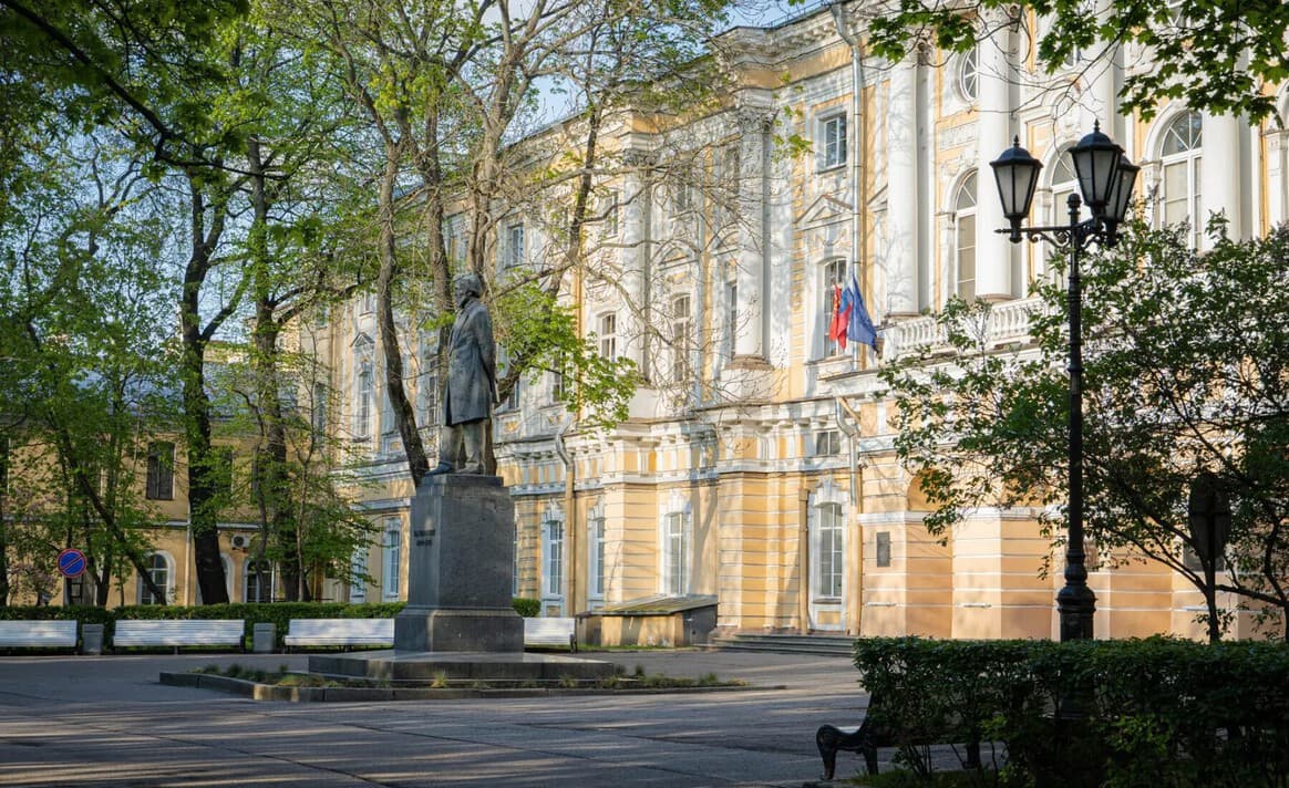В РГПУ им. А.И. Герцена подготовят учителей обществознания к преподаванию по новым учебникам