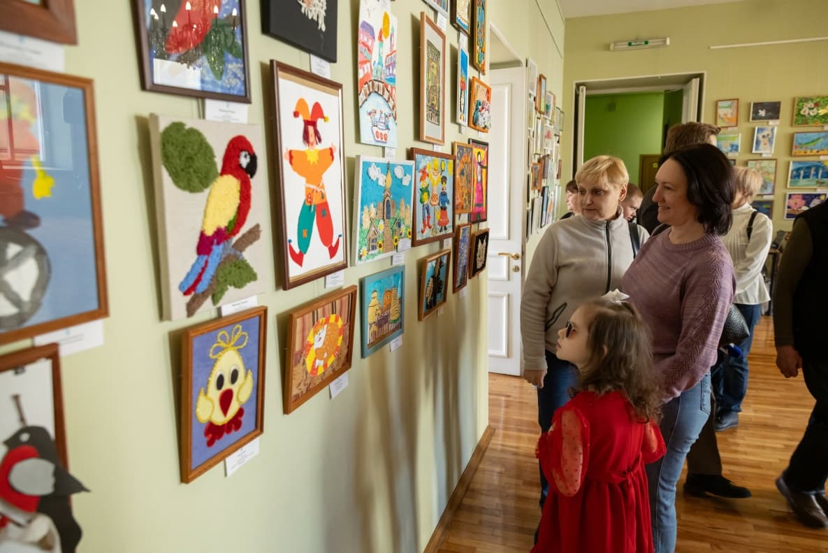 В Санкт-Петербурге открылась выставка работ детей с ОВЗ – участников фестиваля «Парус мечты»