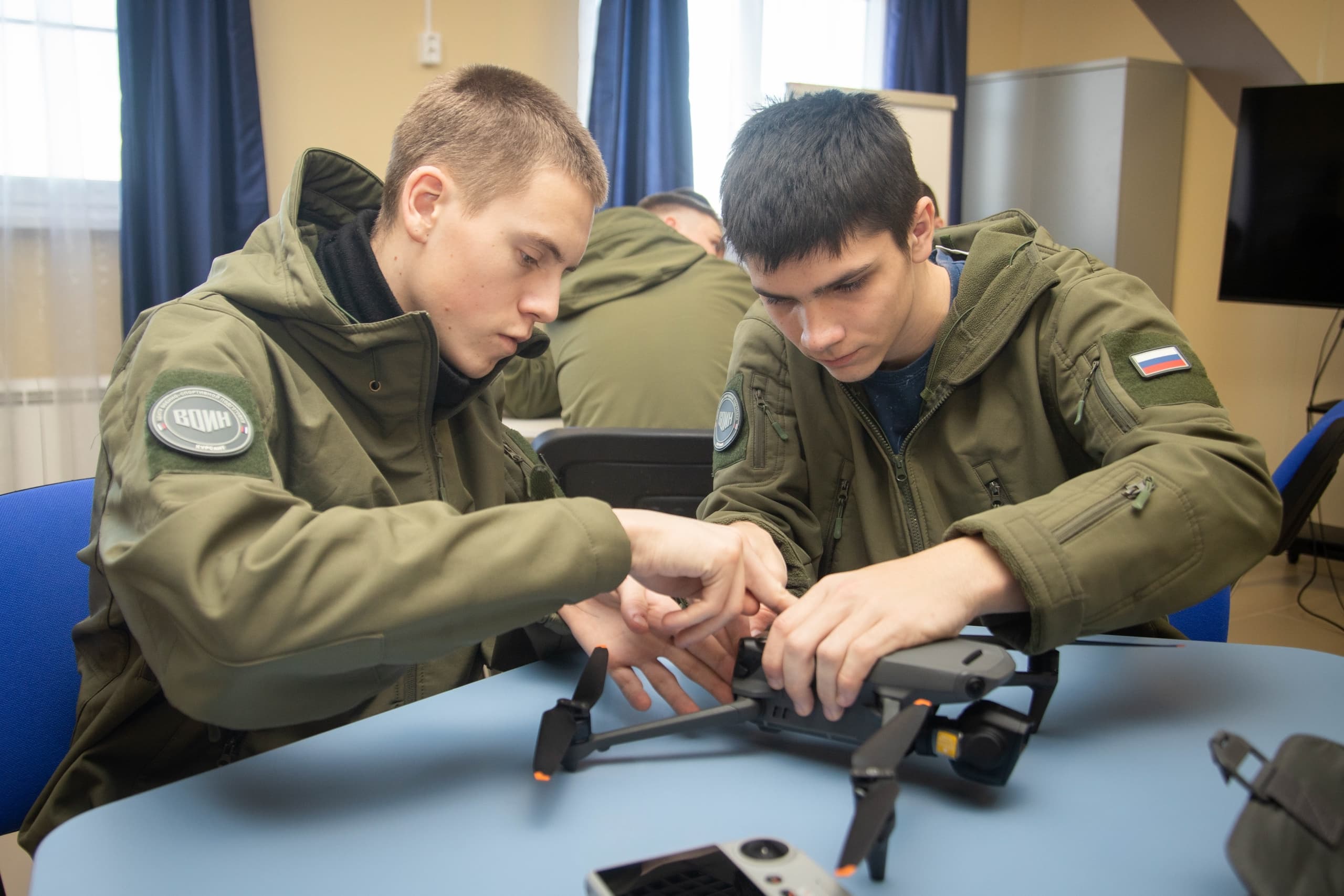 В Волгоградской области стартовала зимняя серия учебных сборов для 660 старшеклассников