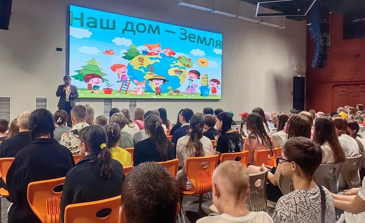 В Вологодской области дан старт первой летней смене для 80 школьников из ЛНР