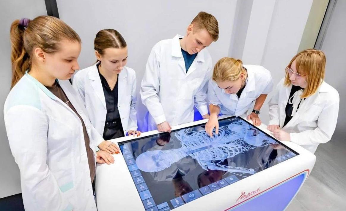 Волгоградских старшеклассников и их родителей приглашают на выставку «Навигатор поступления»