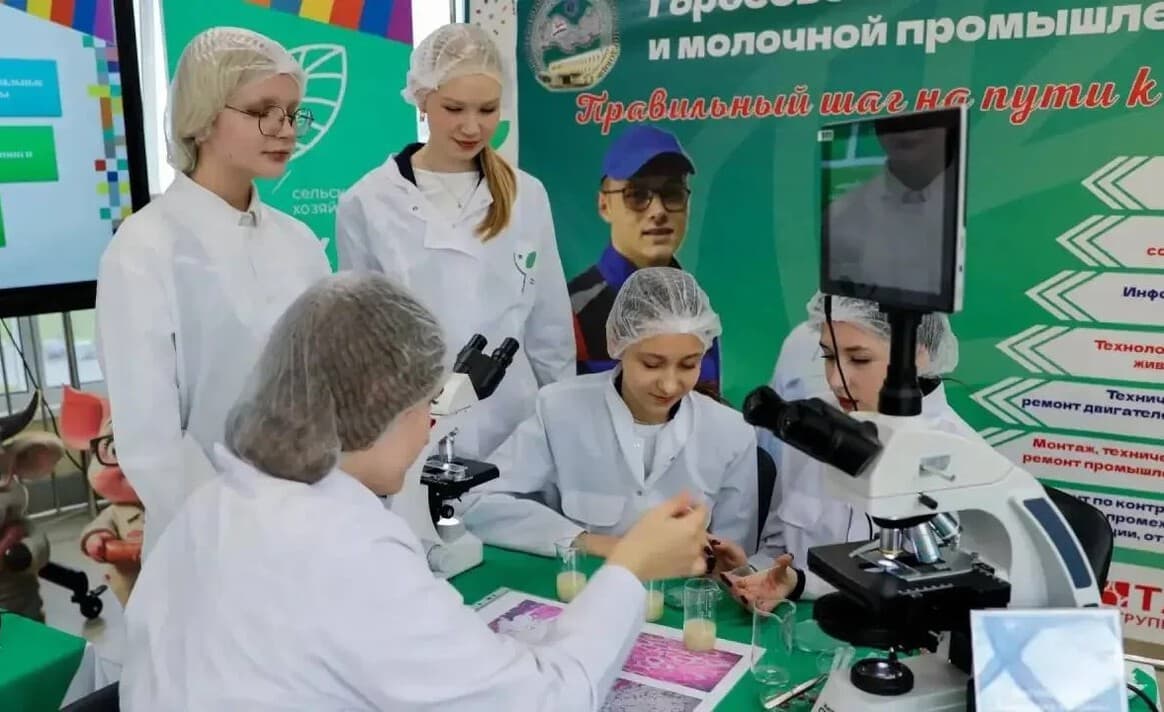 Выпускники Карачаево-Черкесии проведут уроки карьерного роста для школьников