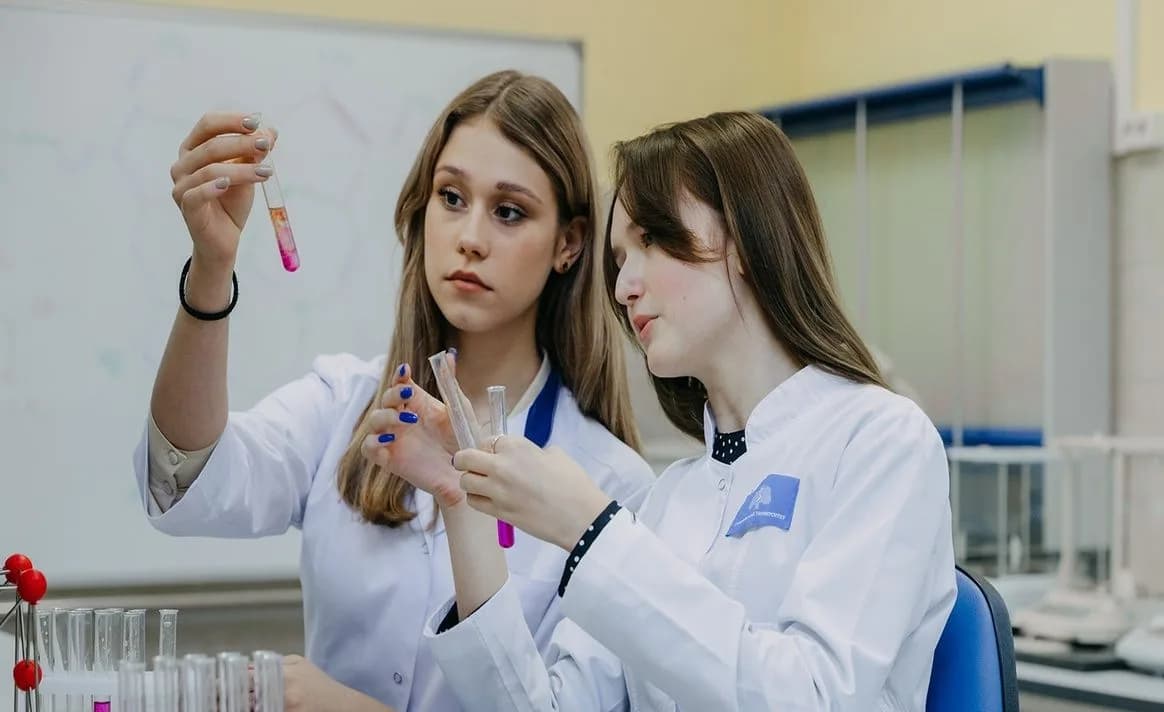 Запись в предпрофессиональные классы для выпускников 9-х классов стартовала в школах Москвы