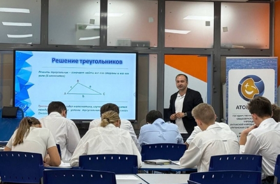 Участником заключительного этапа конкурса «Учитель года России» стал педагог из ЛНР